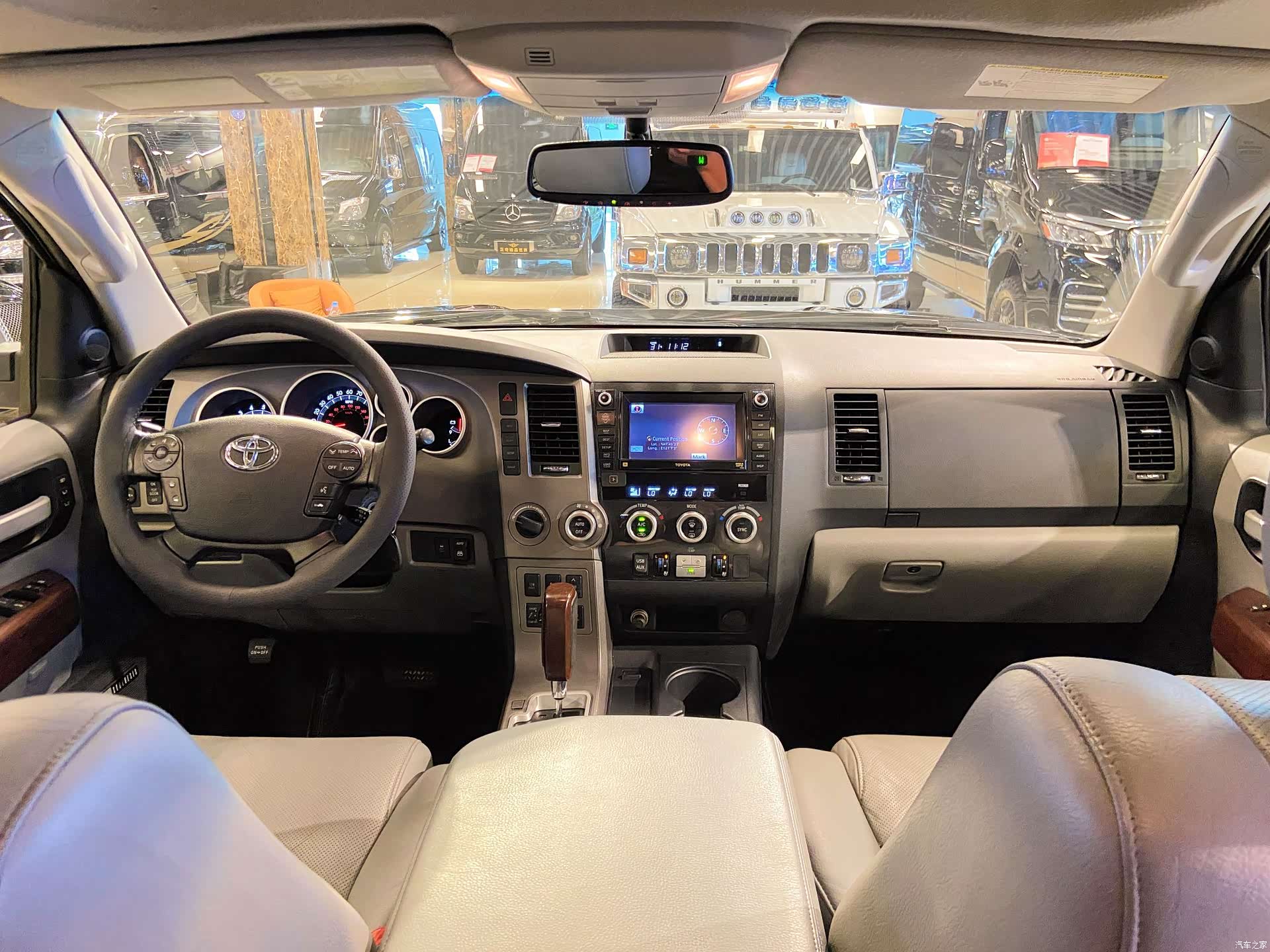 Toyota Sequoia, 2011 19