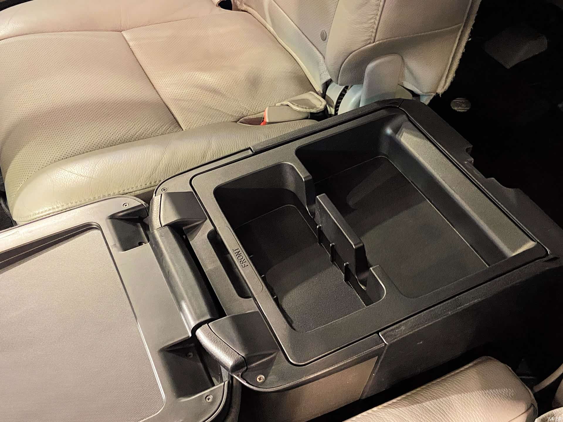 Toyota Sequoia, 2011 29