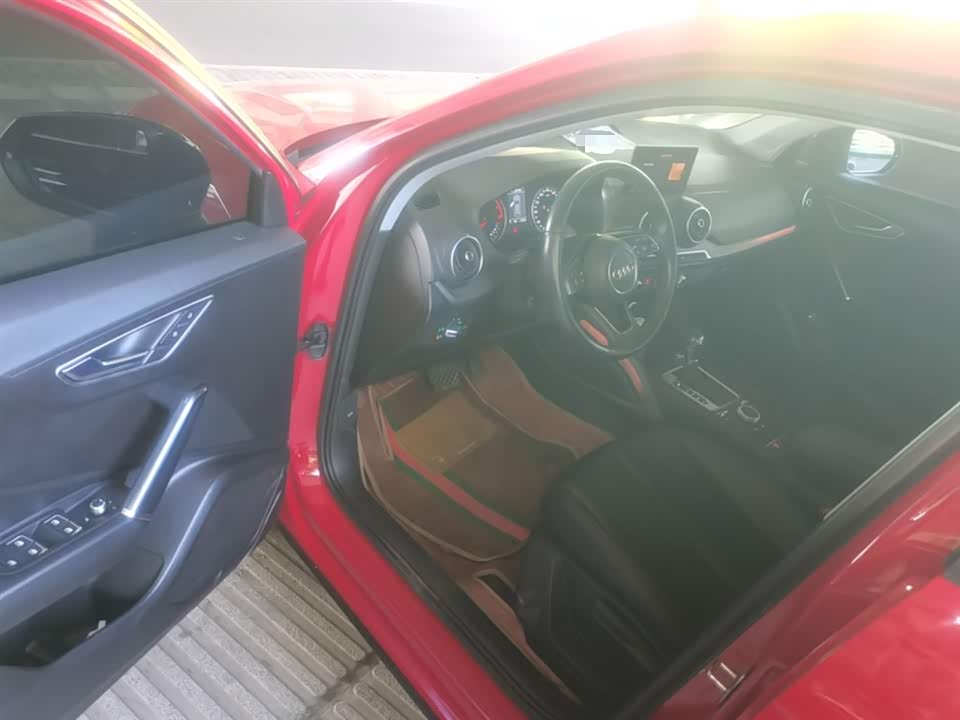 Audi Q2L