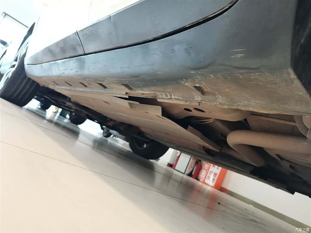 Roewe RX3, 2018 22