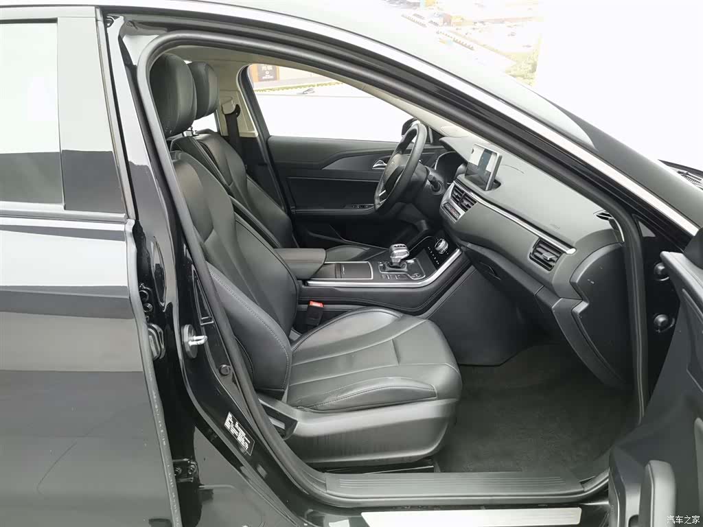 Hongqi H5, 2023 23