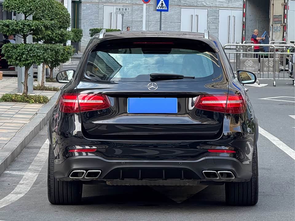 Mercedes-Benz GLC AMG