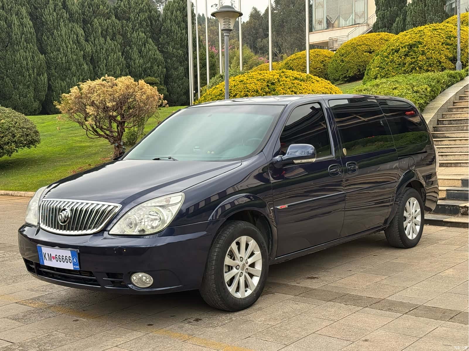 Buick GL8, 2016 1