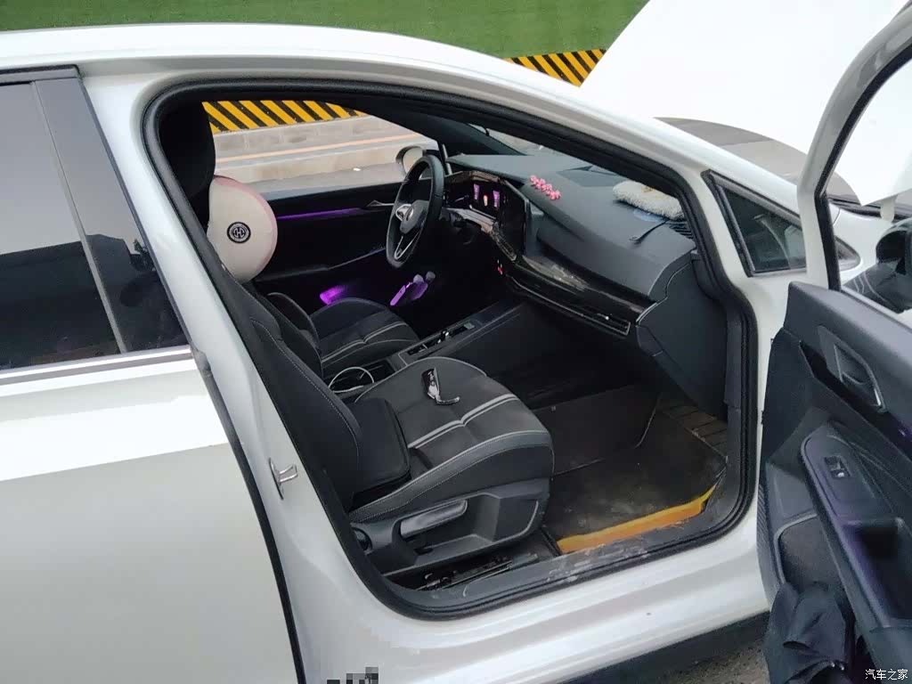 Volkswagen Golf, 2023 19