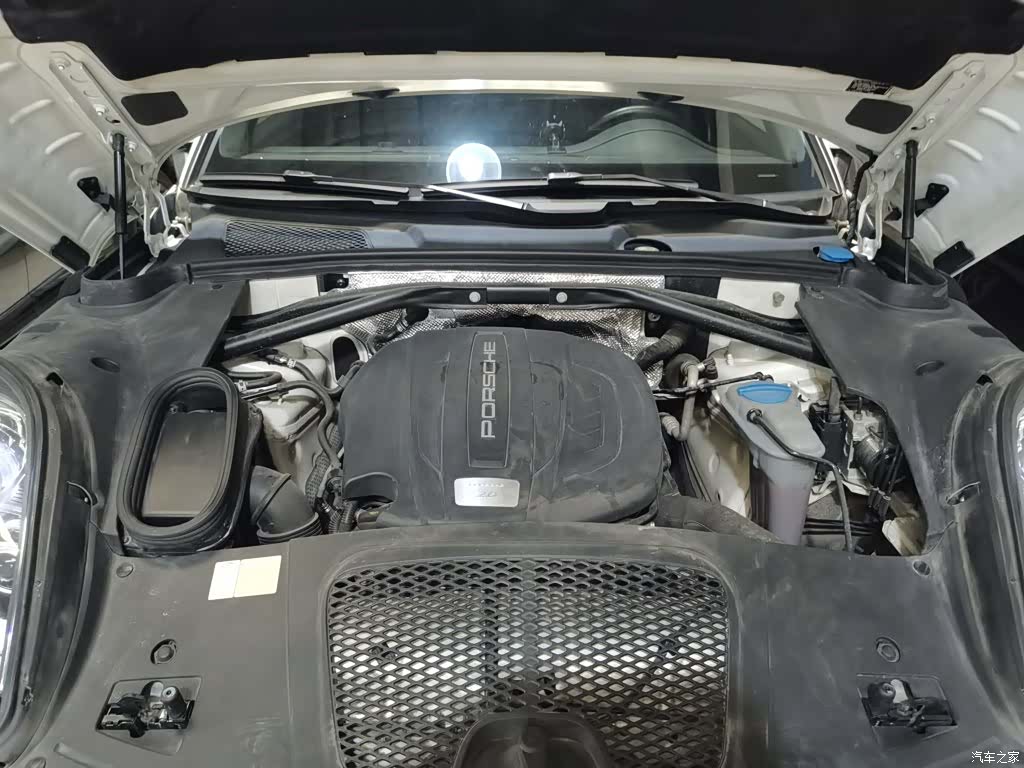 Porsche Macan, 2016 11
