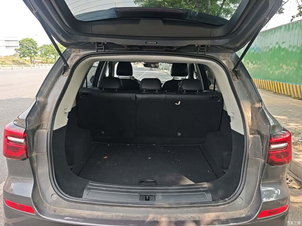 Roewe RX5, 2023 15