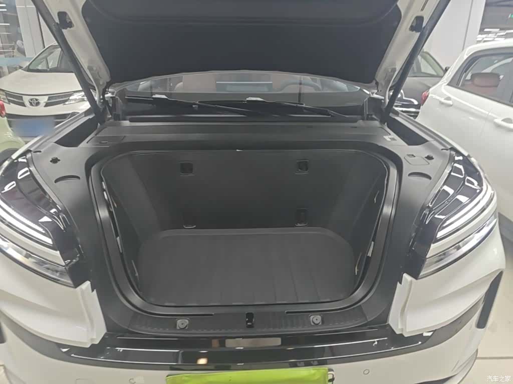 NIO L90, 2025 10