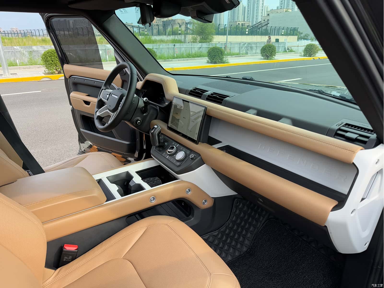 Land Rover Defender, 2025 8