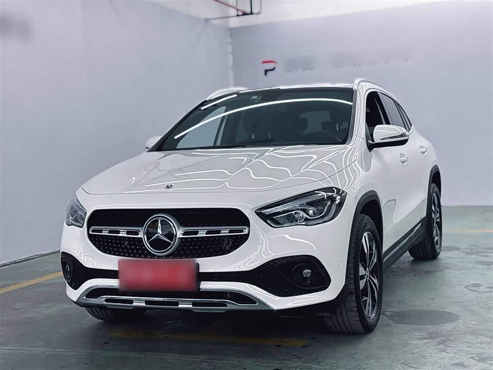 Mercedes-Benz GLA Mercedes-Benz GLA