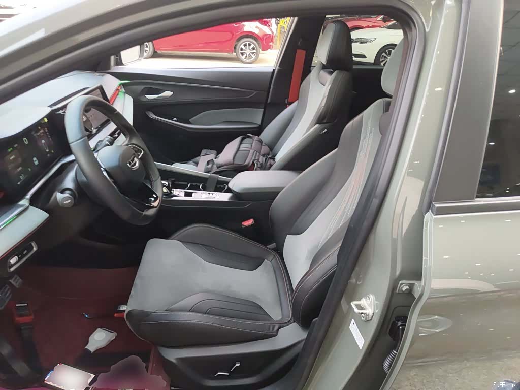 Geely Binray, 2023 15