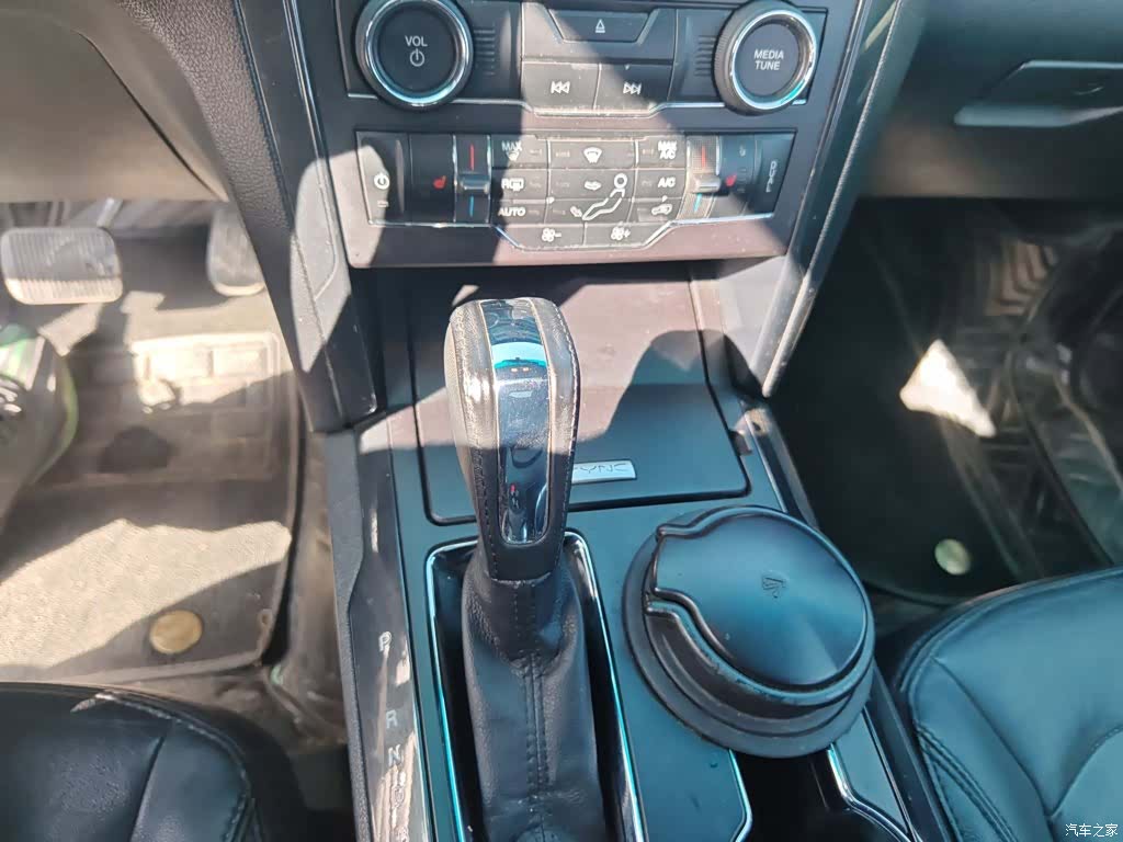Ford Explorer, 2017 7