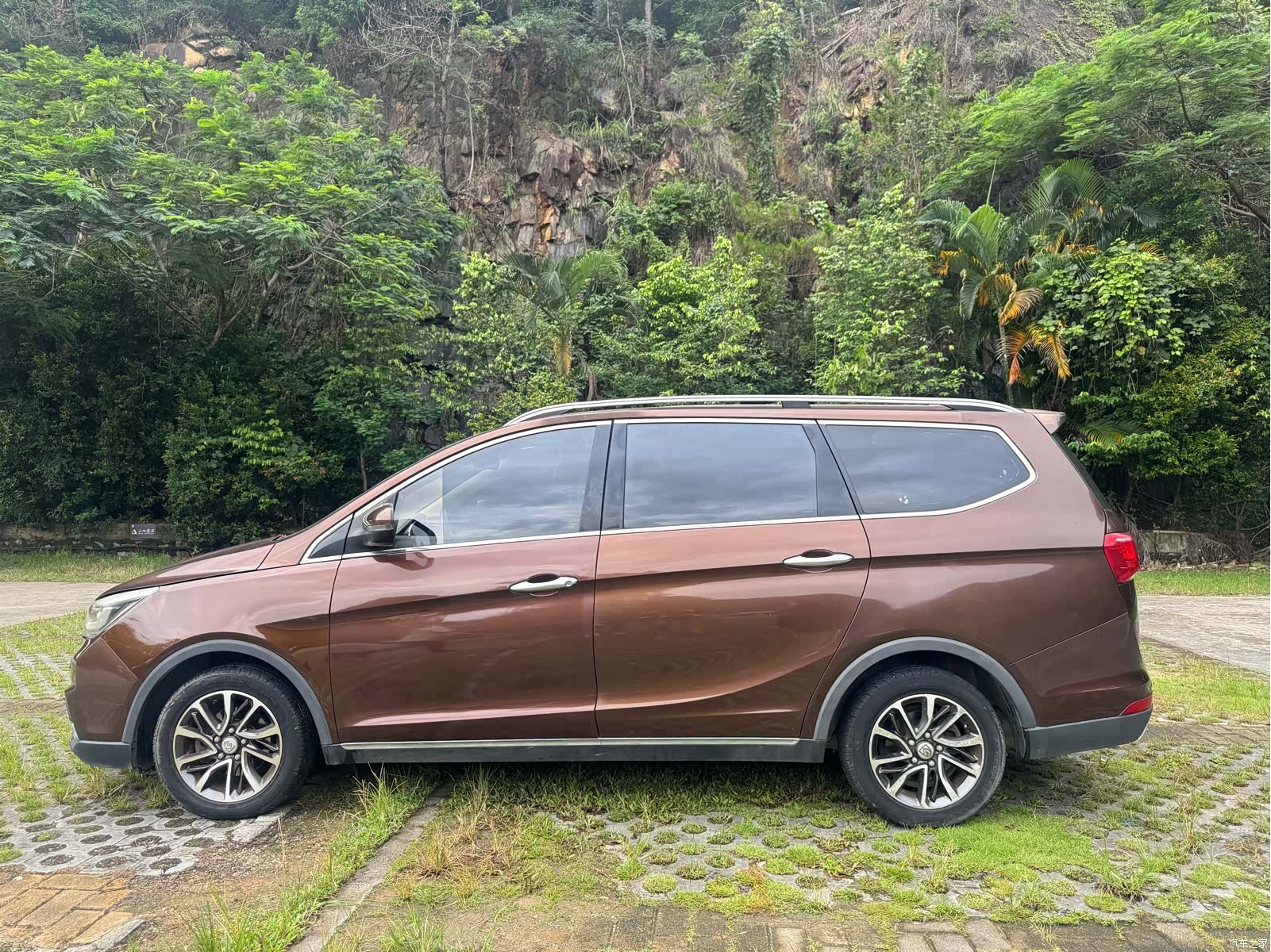 Wuling 730, 2018 8
