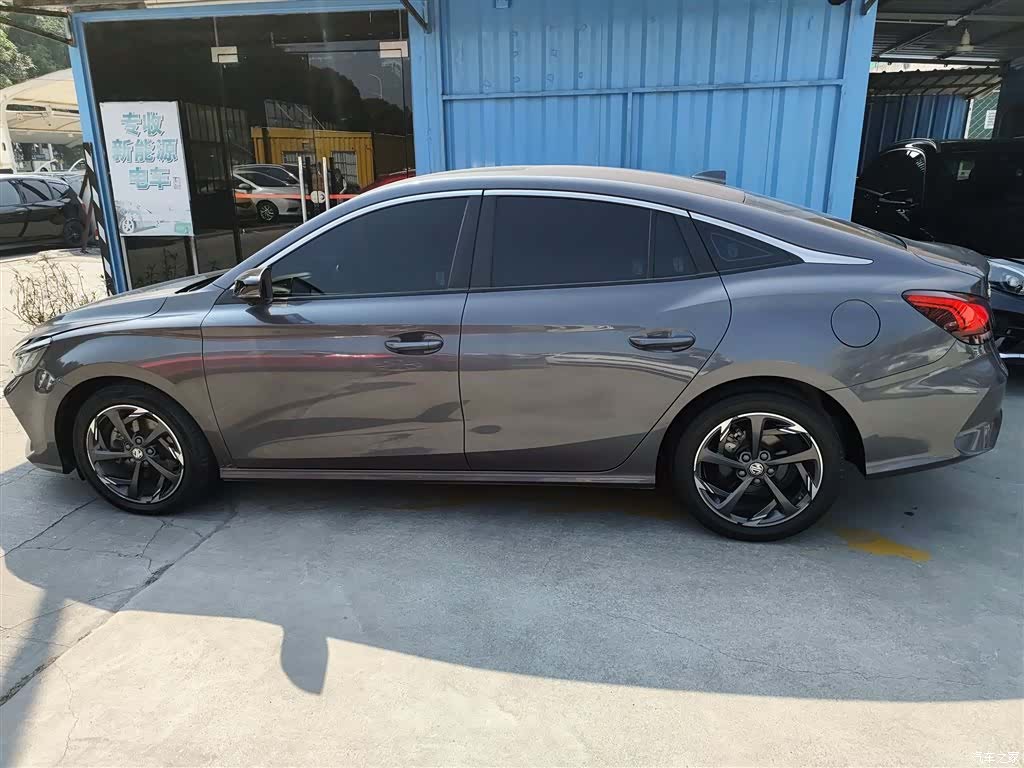 MG MG5, 2023 21