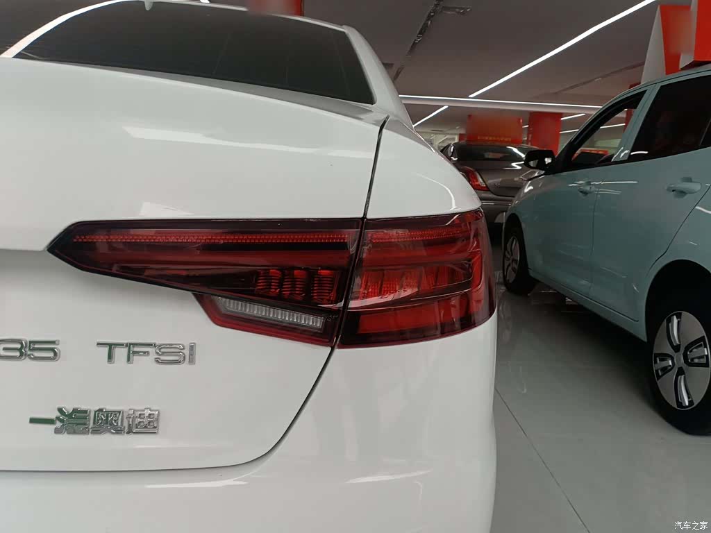 Audi A4L, 2019 24