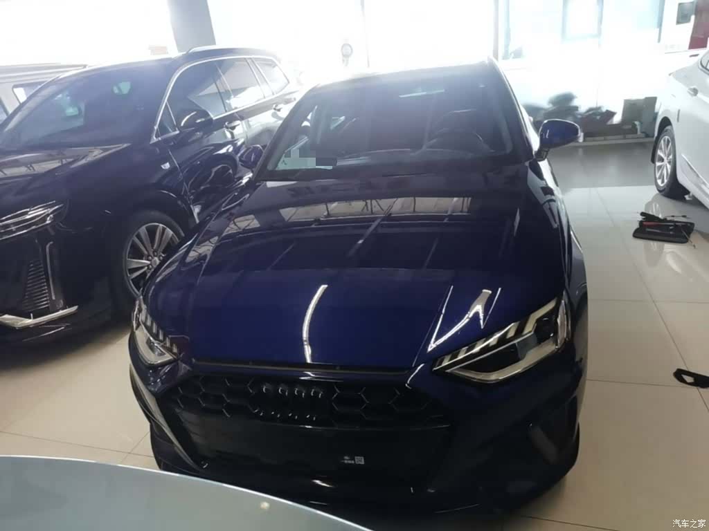 Audi A4L, 2021 3
