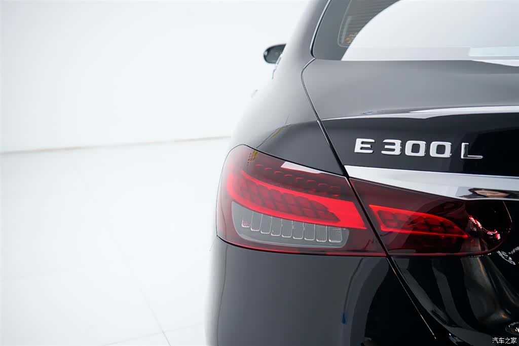 Mercedes-Benz E-Class, 2021 13