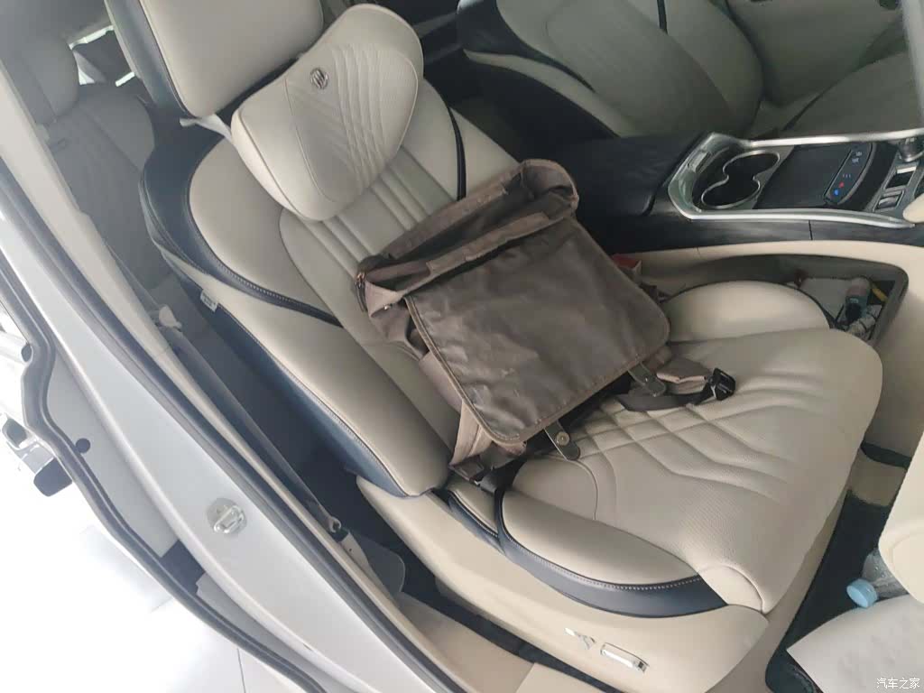 Buick GL8, 2023 25