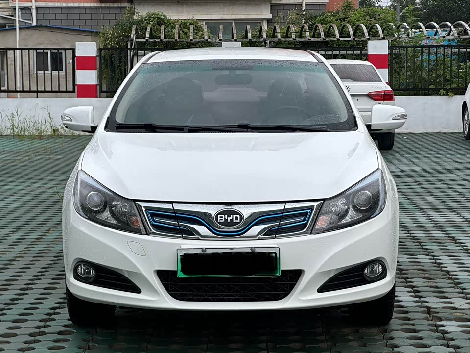 BYD e5 BYD e5