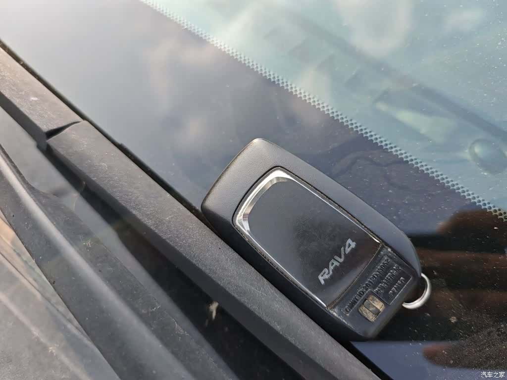 Toyota RAV4, 2017 12