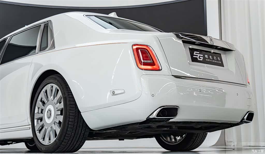 Rolls-Royce Phantom, 2019 21