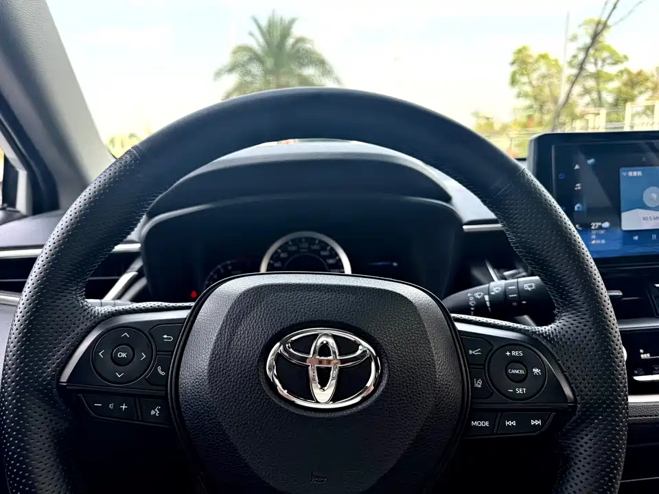 Toyota Corolla Sharp amplifier