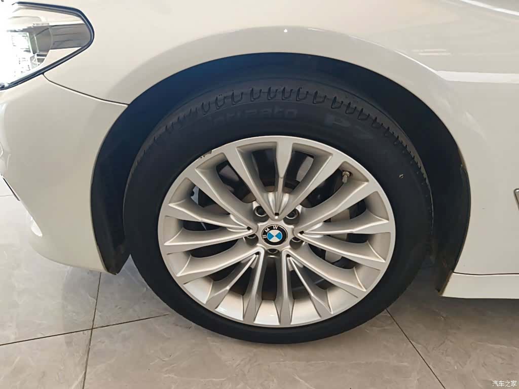 BMW 5 Series, 2020 23