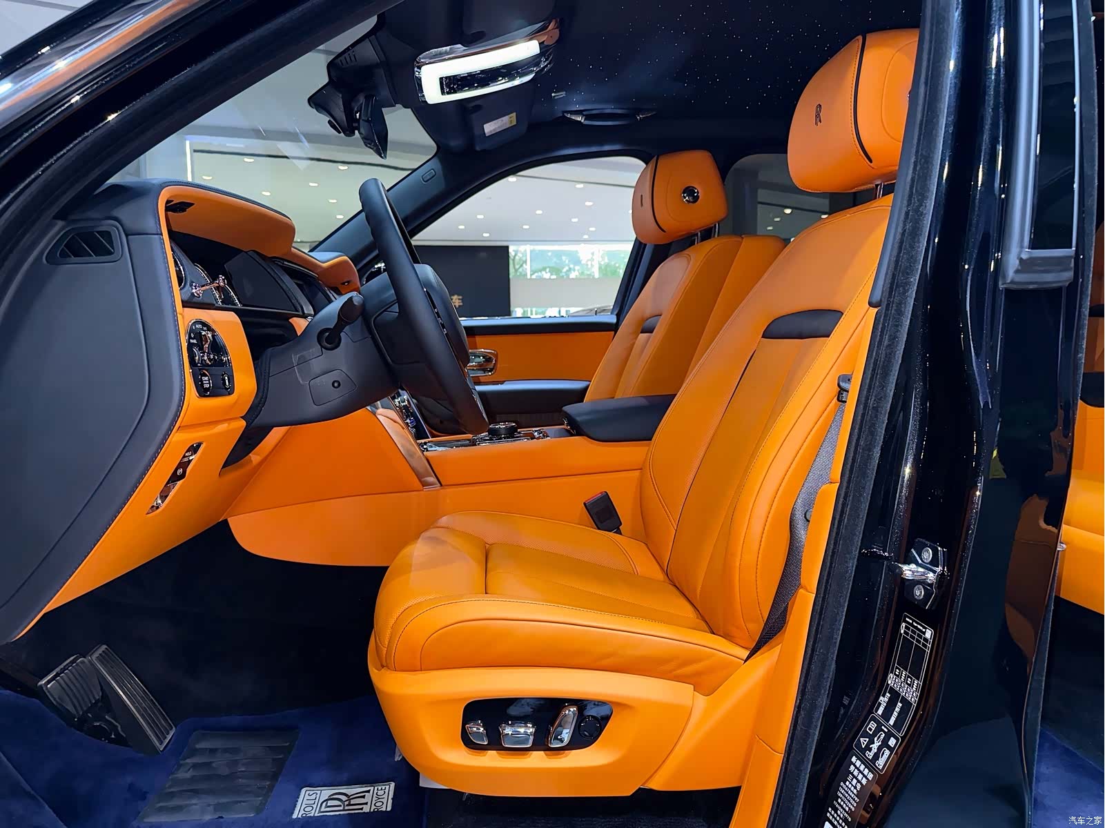Rolls-Royce Cullinan, 2022 11