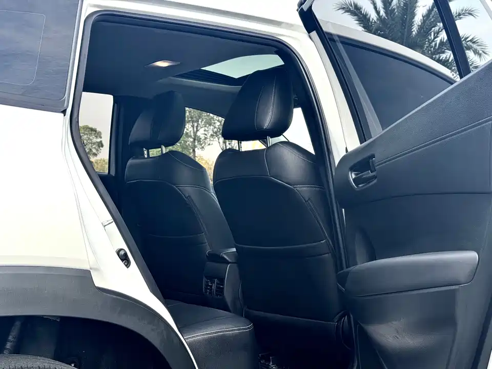 Toyota Corolla Sharp amplifier