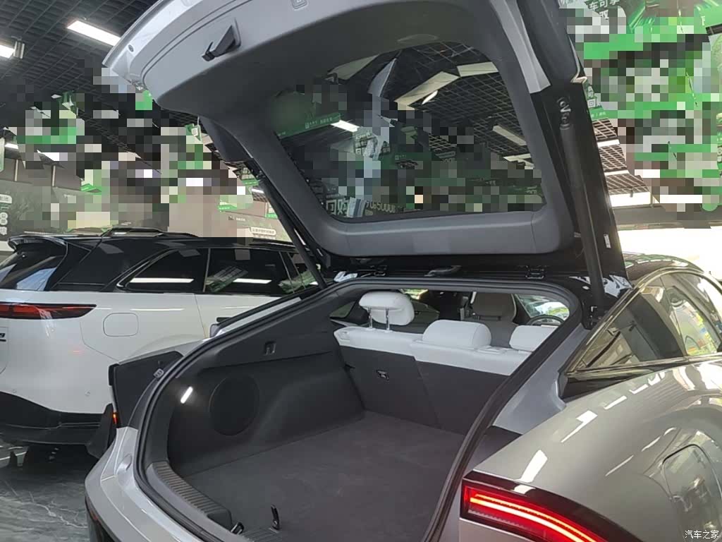 Xpeng P7, 2025 19