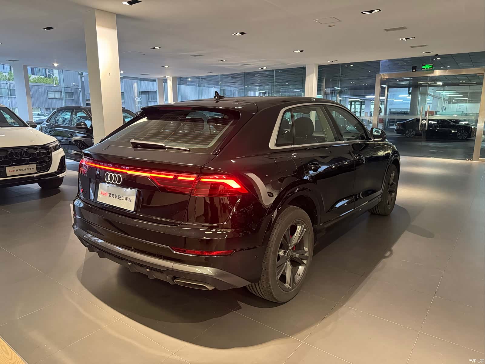 Audi Q8, 2025 6