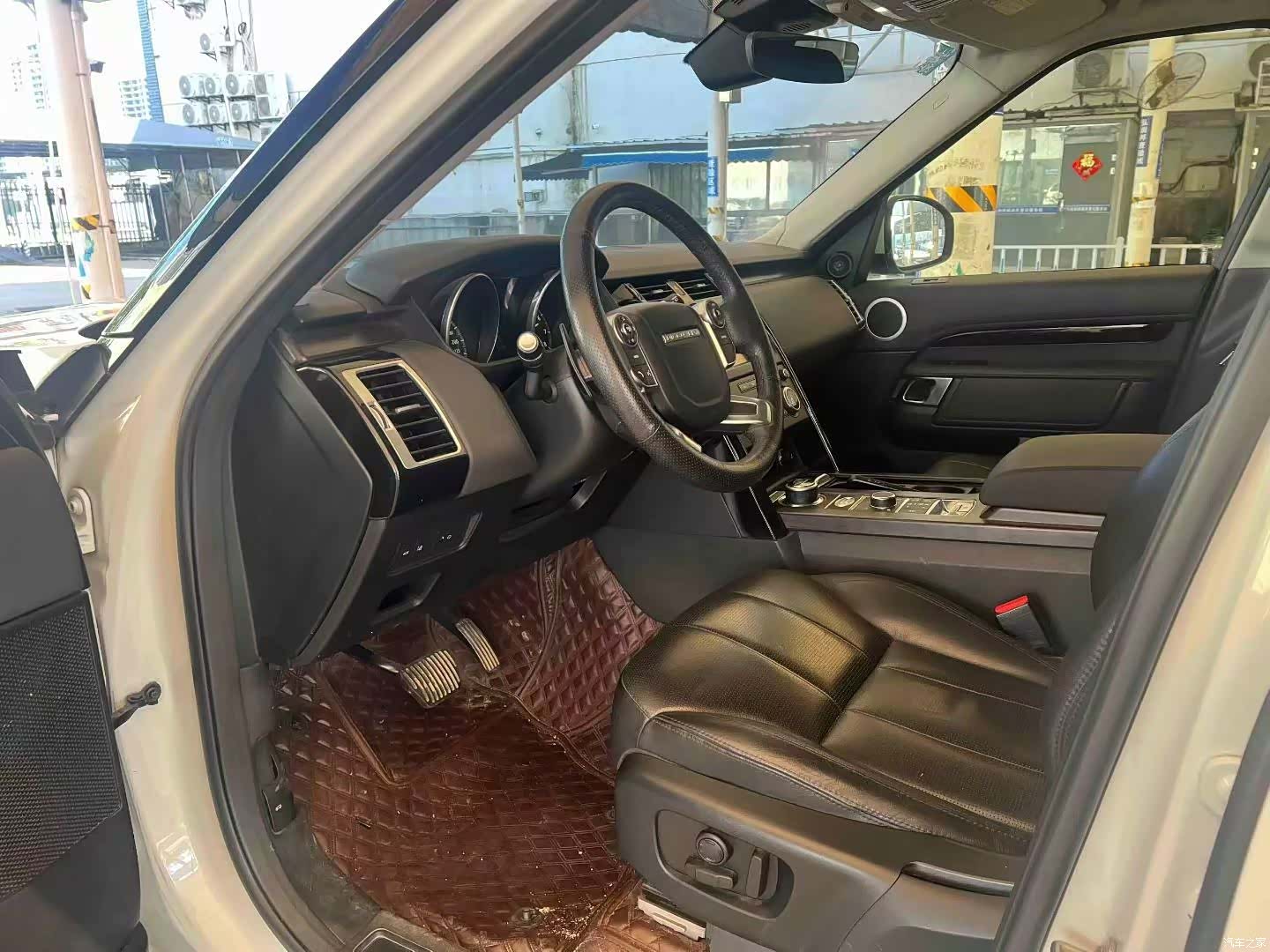 Land Rover Discovery, 2018 4