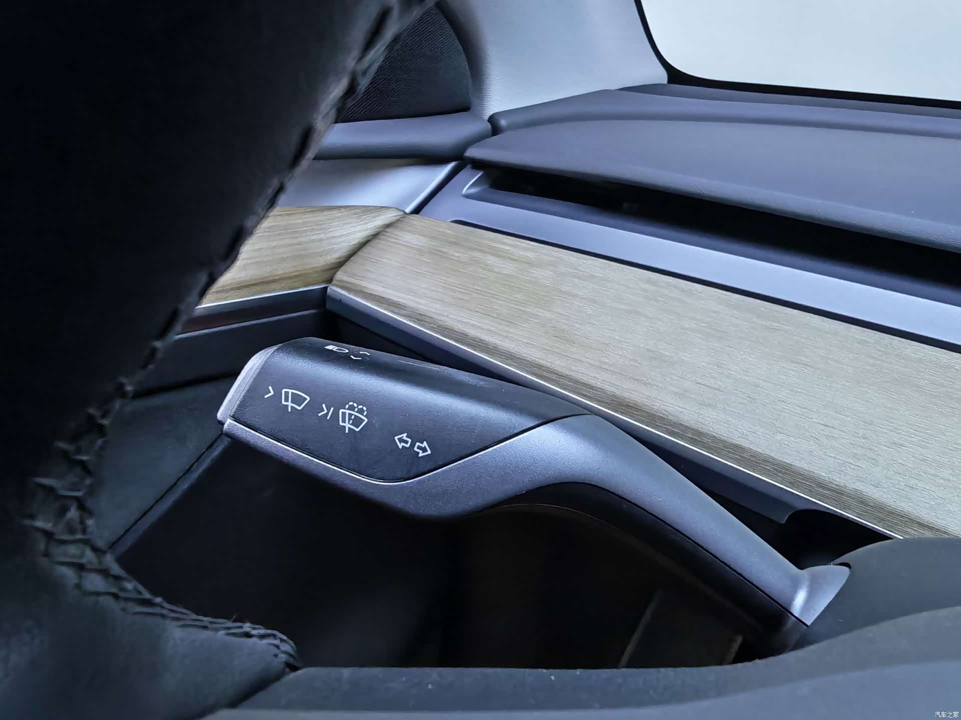 Tesla Model Y, 2022 17