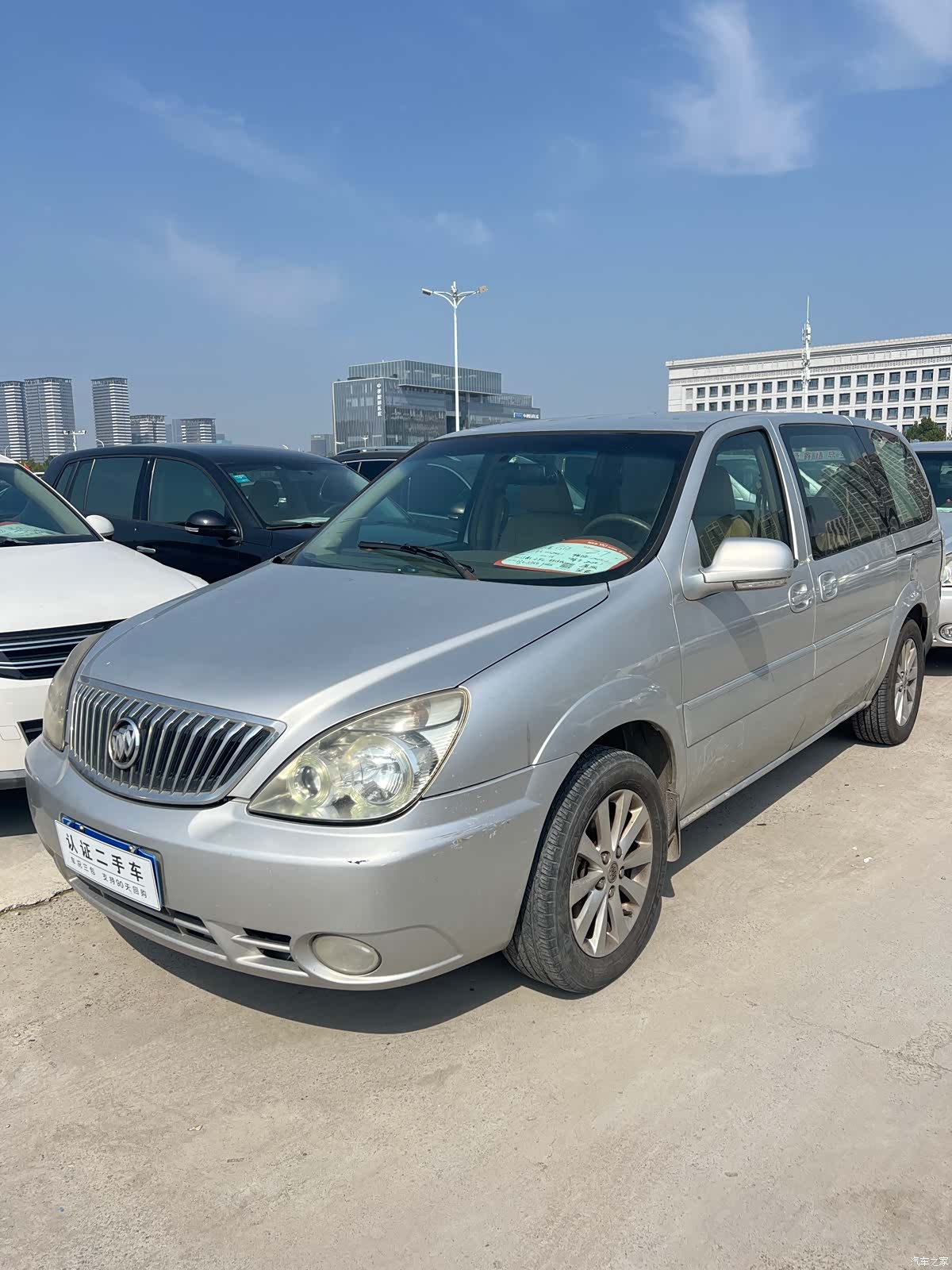Buick GL8, 2013 1