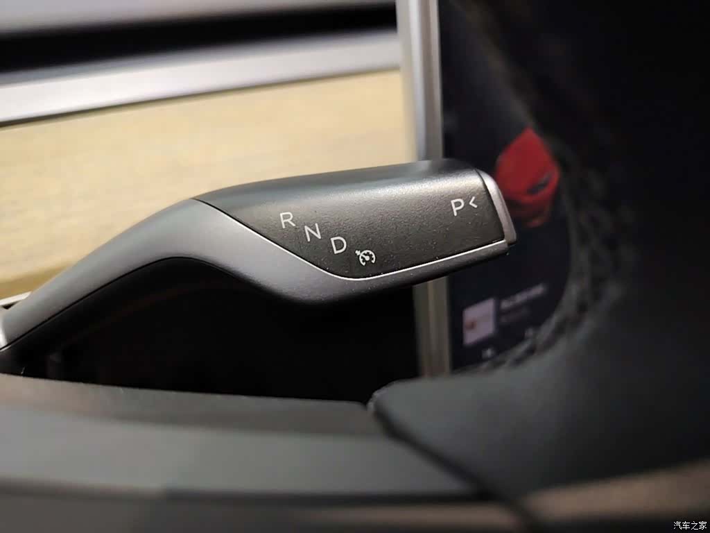 Tesla Model Y, 2023 14