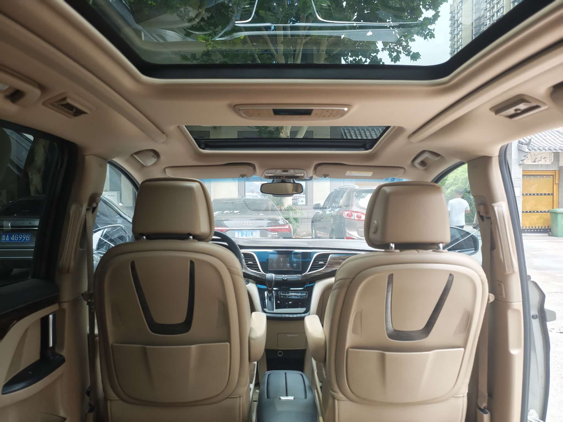 Buick GL8, 2018 8