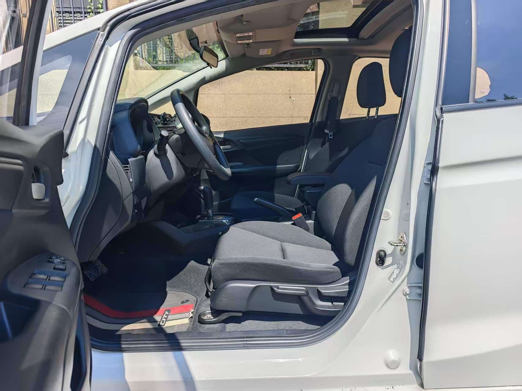 Honda Fit, 2017 все фото