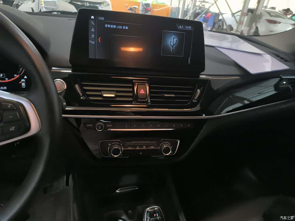 BMW 1 Series, 2022 все фото