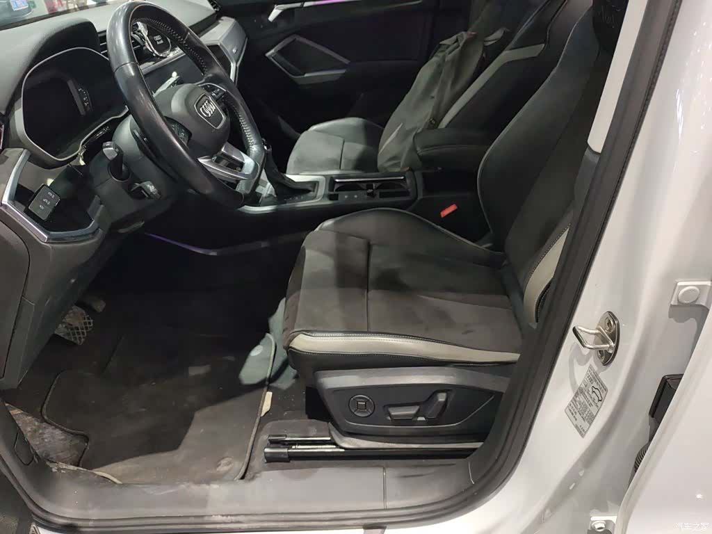 Audi Q3, 2020 11