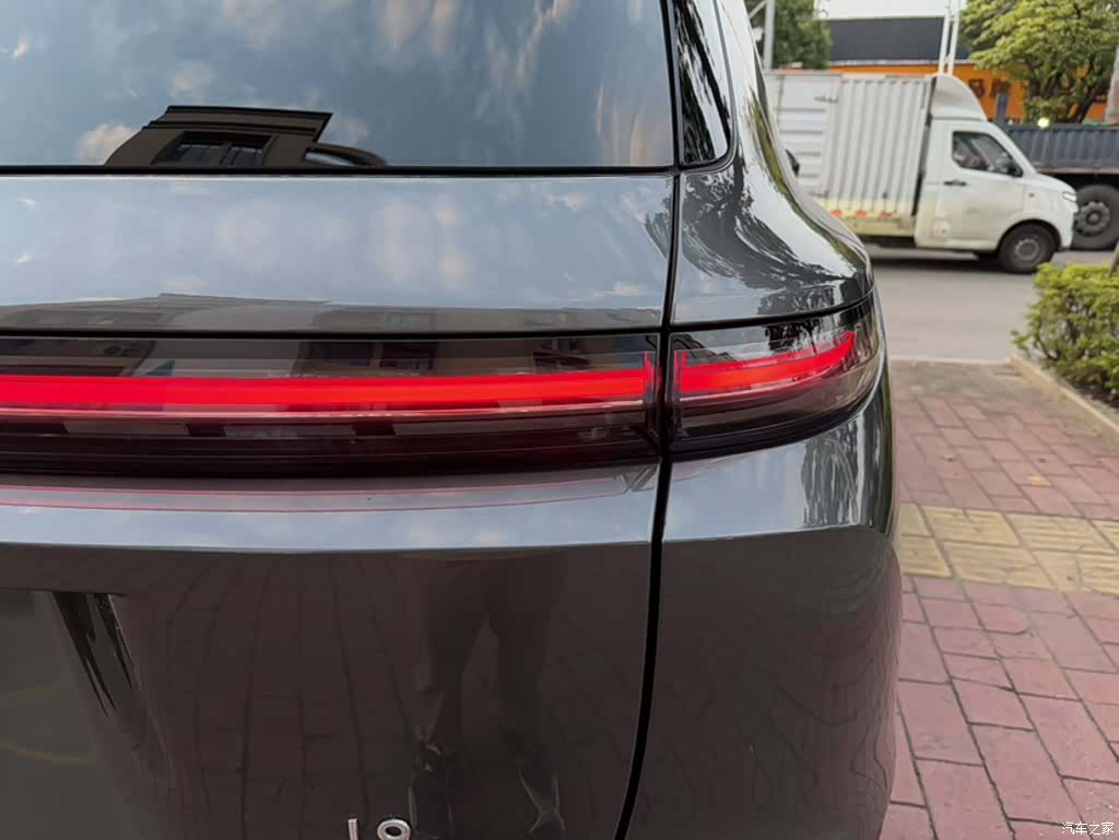 Li Auto L9, 2022 23