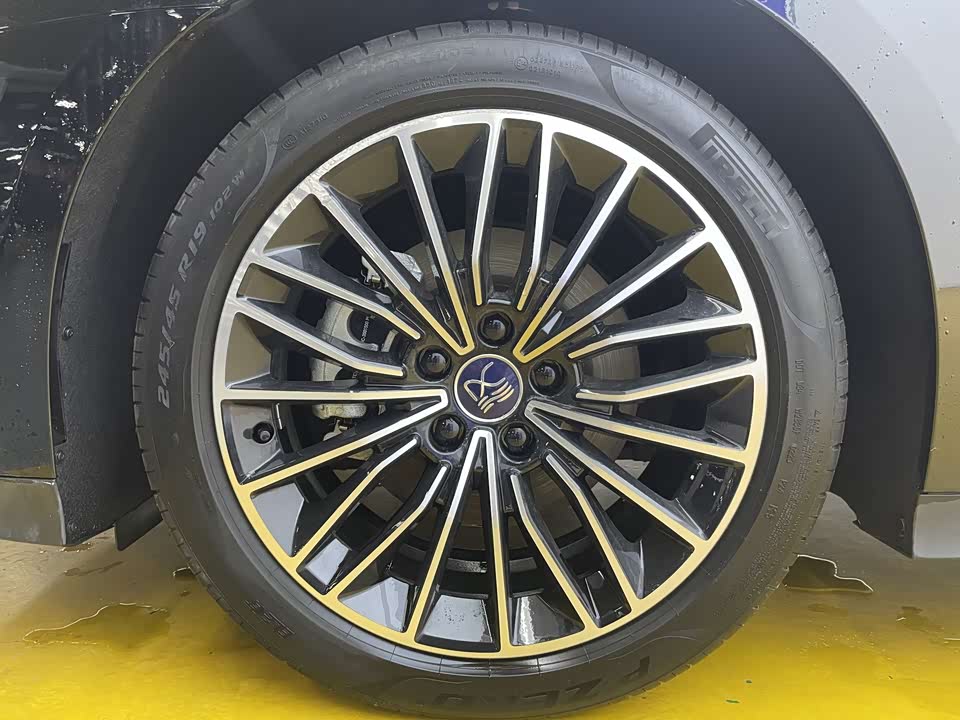 BYD Han