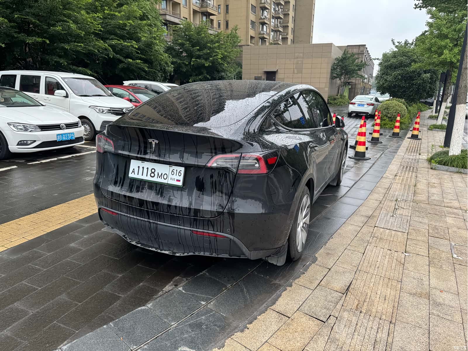 Tesla Model Y, 2023 6