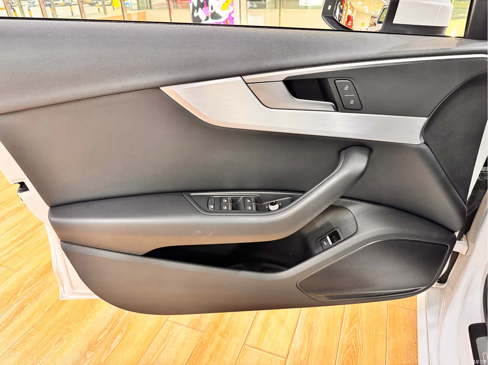 Audi A4L, 2019 11