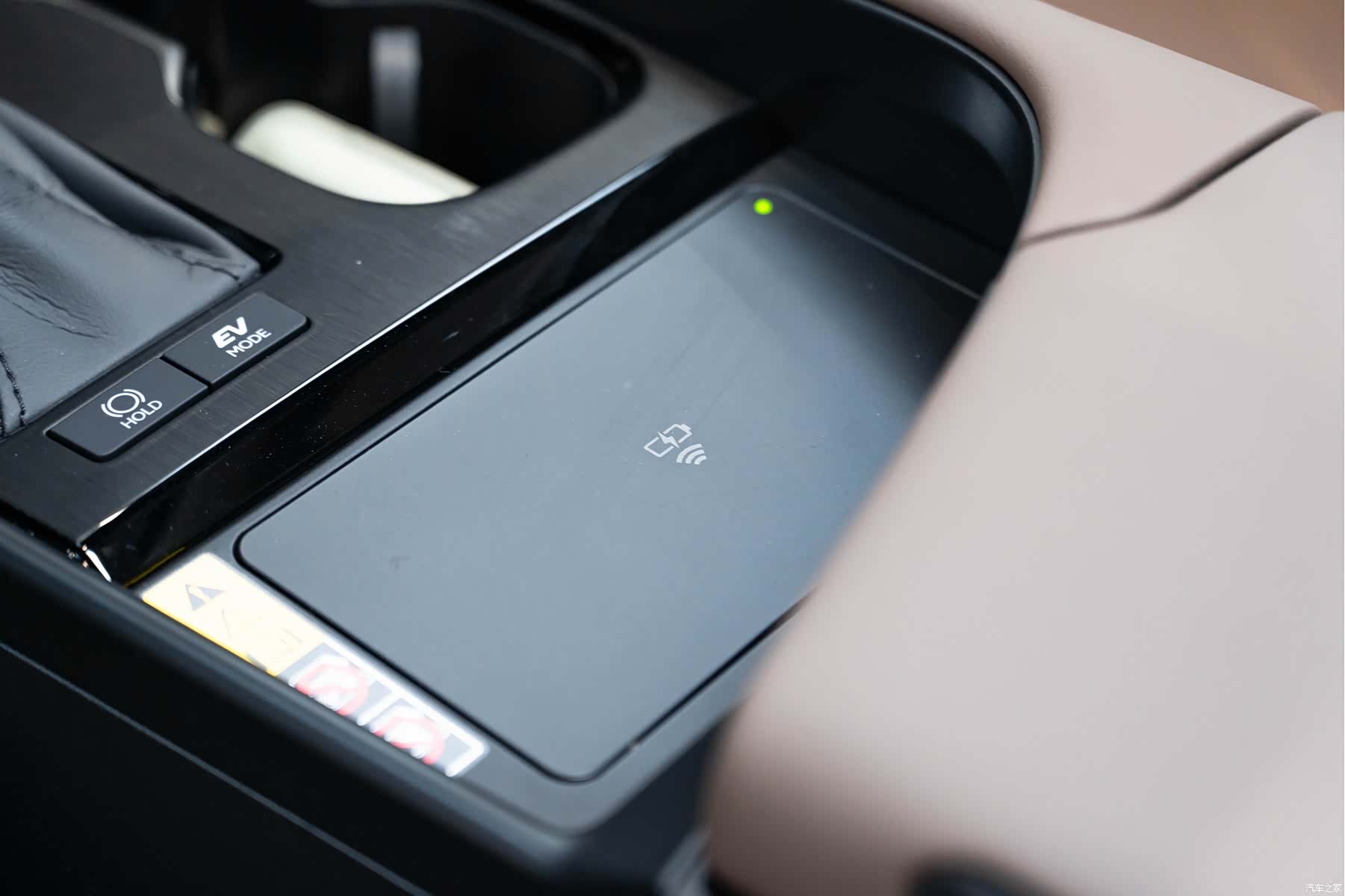 Lexus ES, 2025 21