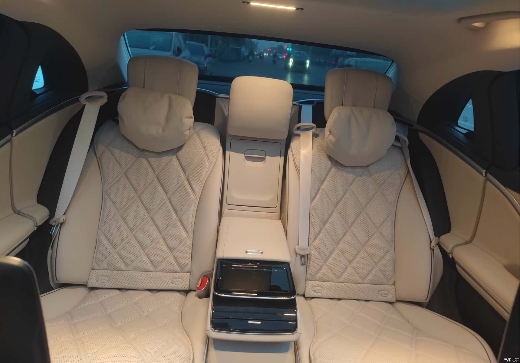 Maybach S-Class, 2024 10