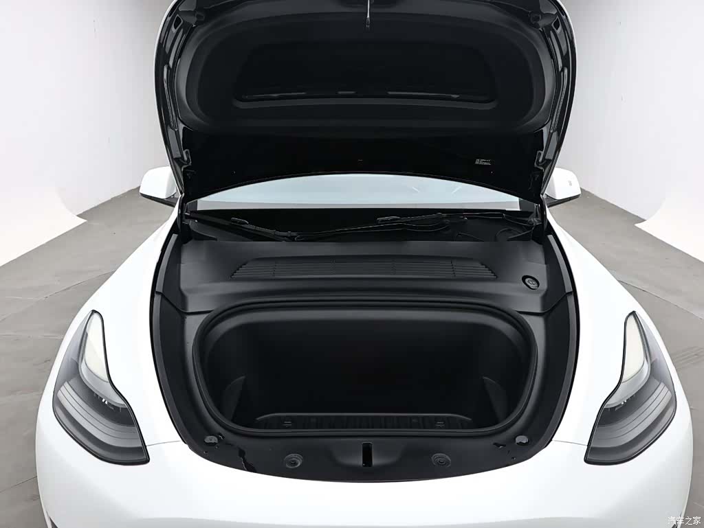 Tesla Model Y, 2021 16