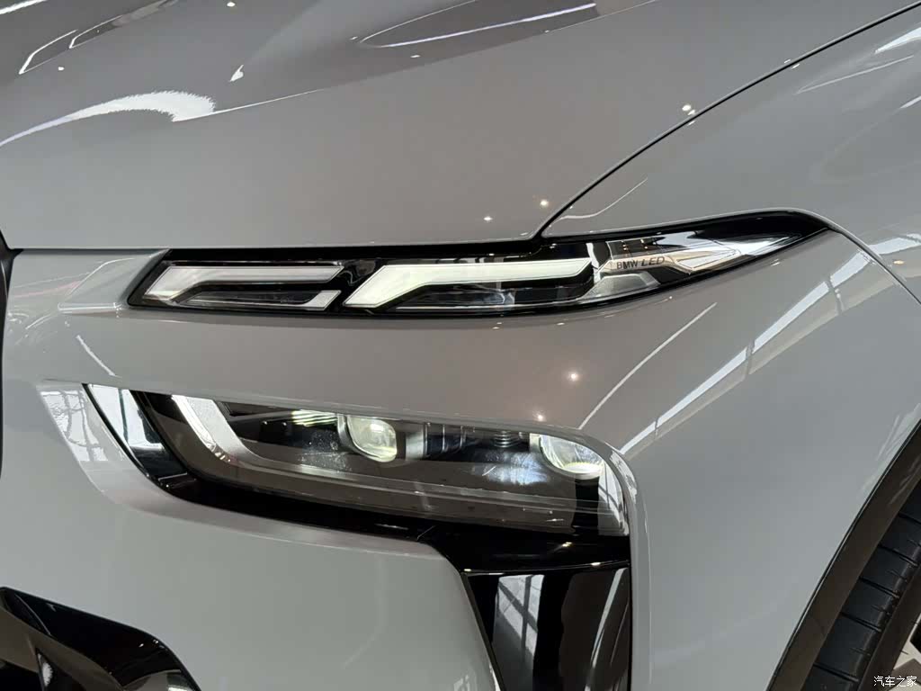 BMW X7, 2023 все фото