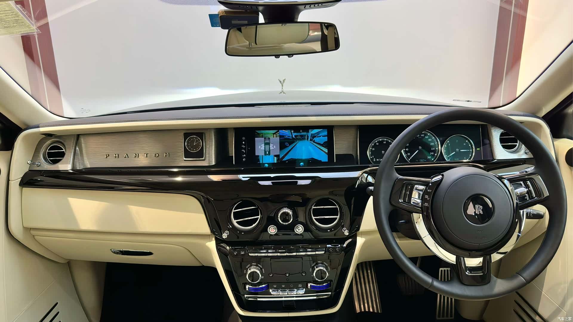Rolls-Royce Phantom, 2019 8