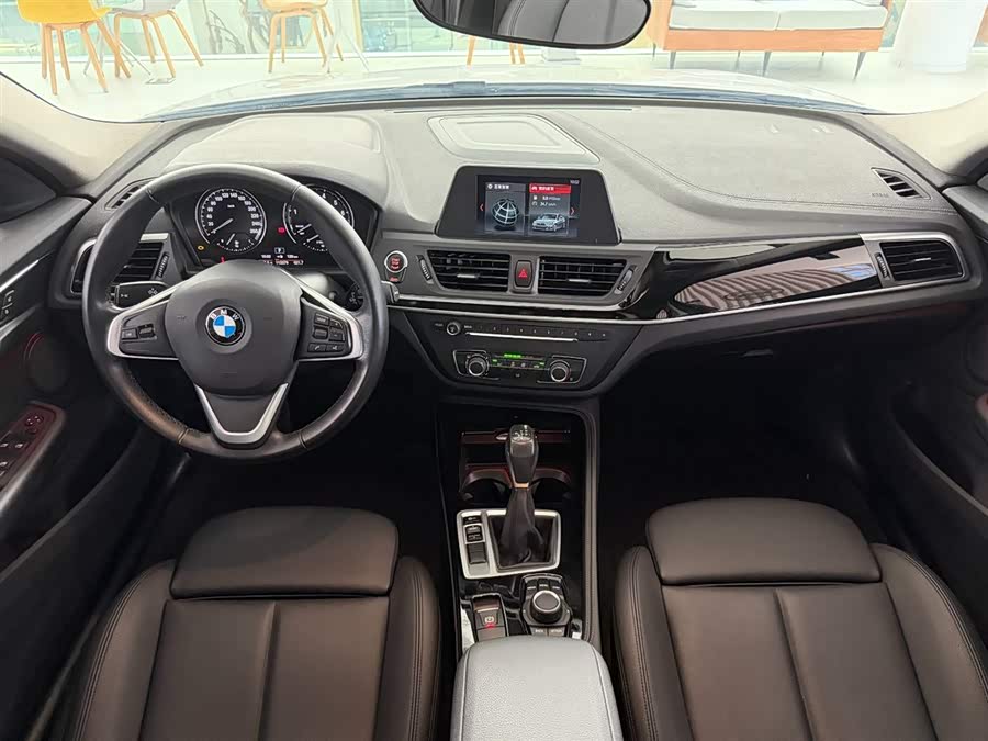 BMW 1 Series 2019, фото 7