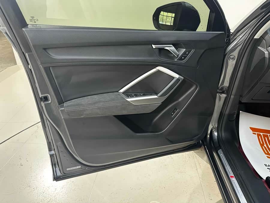 Audi Q3 2022, фото 8