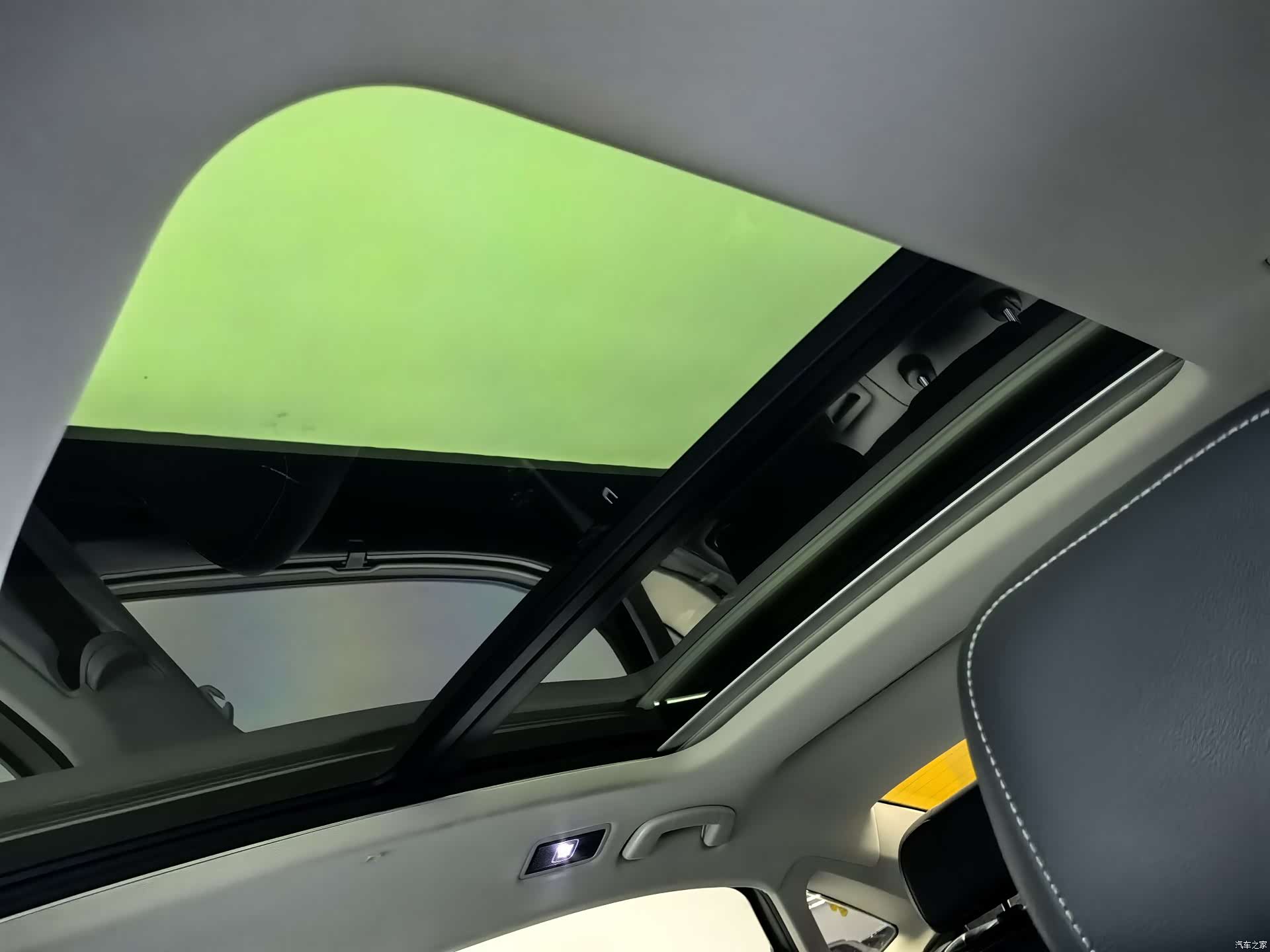 Volkswagen Passat, 2022 4